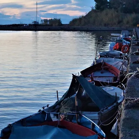 Infinite Blue Horizon Elegance Hospitality Villa