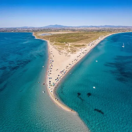 Infinite Blue Horizon Elegance Hospitality Villa