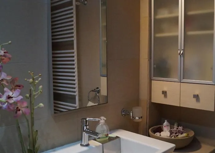 Infinite Blue Horizon Elegance Hospitality 에파노미